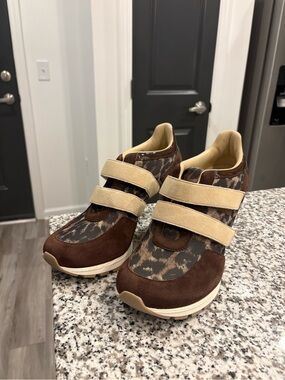 Sneex “The Blake” Brown Cheetah Print Size 11